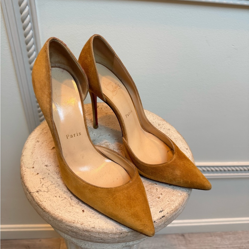 Christian Louboutin Mustard Suede Iriza 39EU - Picture 3 of 7